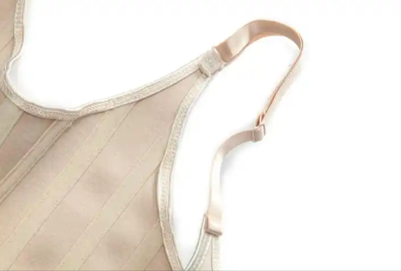 Le top corset sculptant en latex pour le sport - Une conception qui sculpte la silhouette.