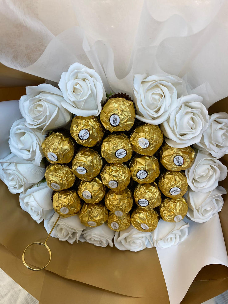 Bouquet rose et ferrero PERSONNALISÉ